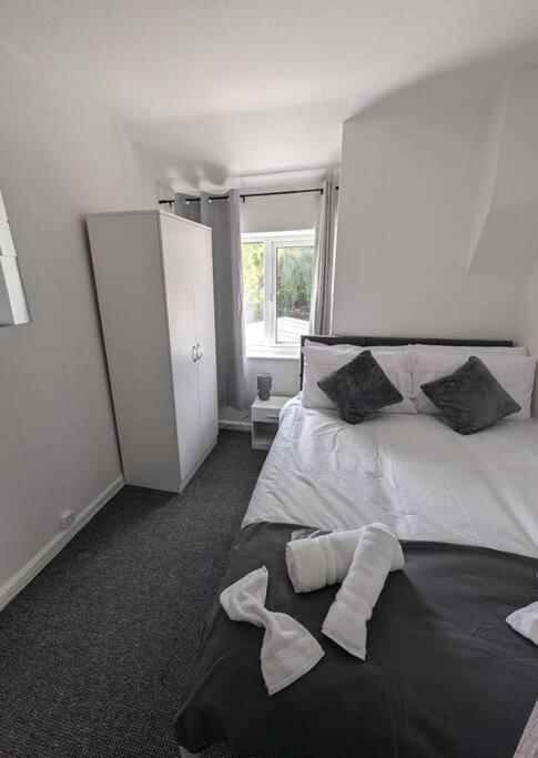 As Peaceful Home Bescot Bagian luar foto