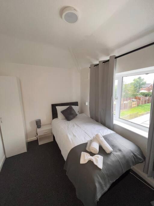 As Peaceful Home Bescot Bagian luar foto